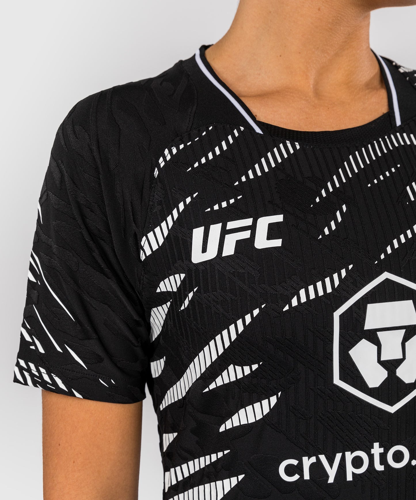 UFC Fusion by Venum Authentic Fight Night Women’s Walkout Jersey - Black