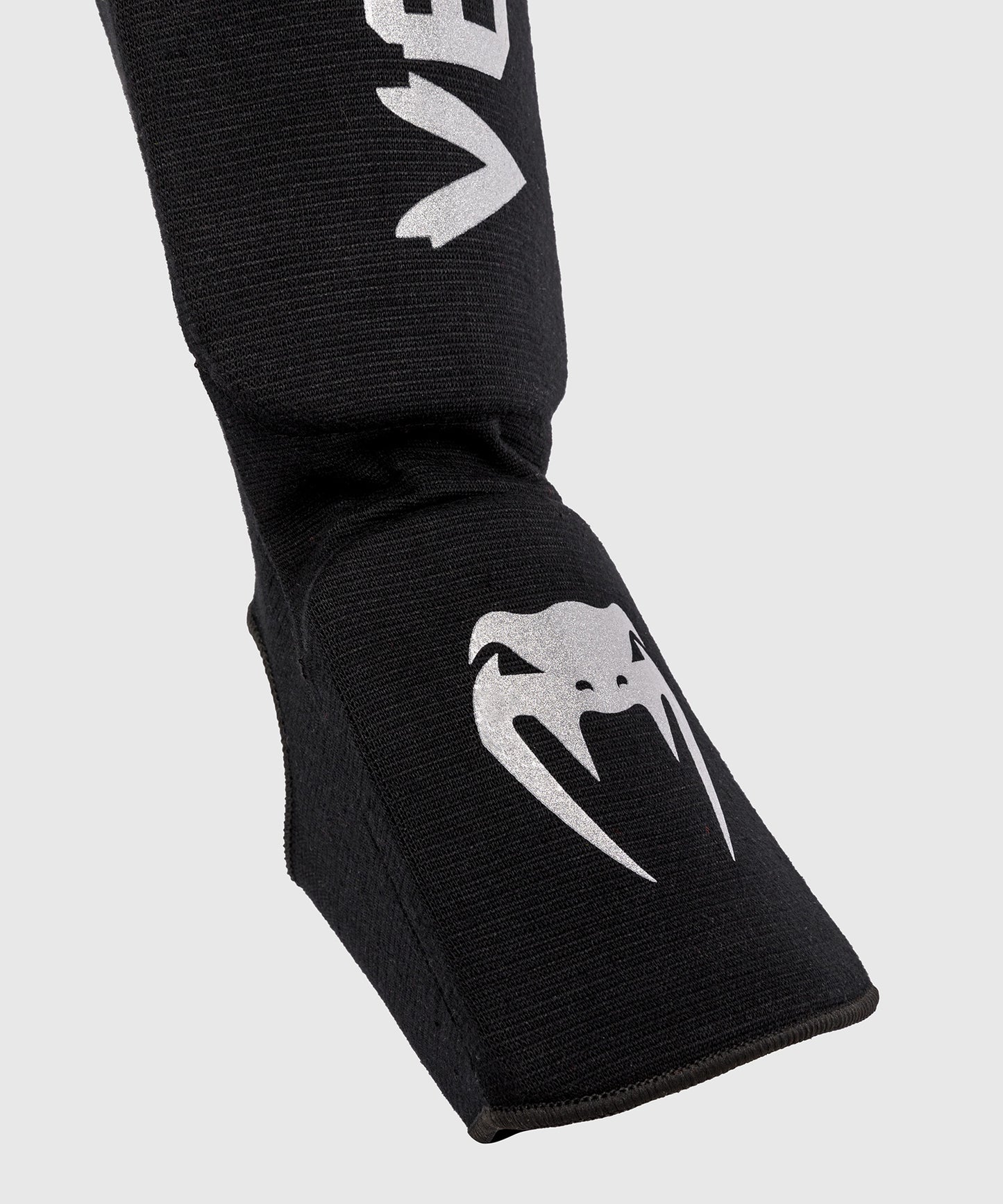 Venum Kontact Shin Guards - Black/Silver