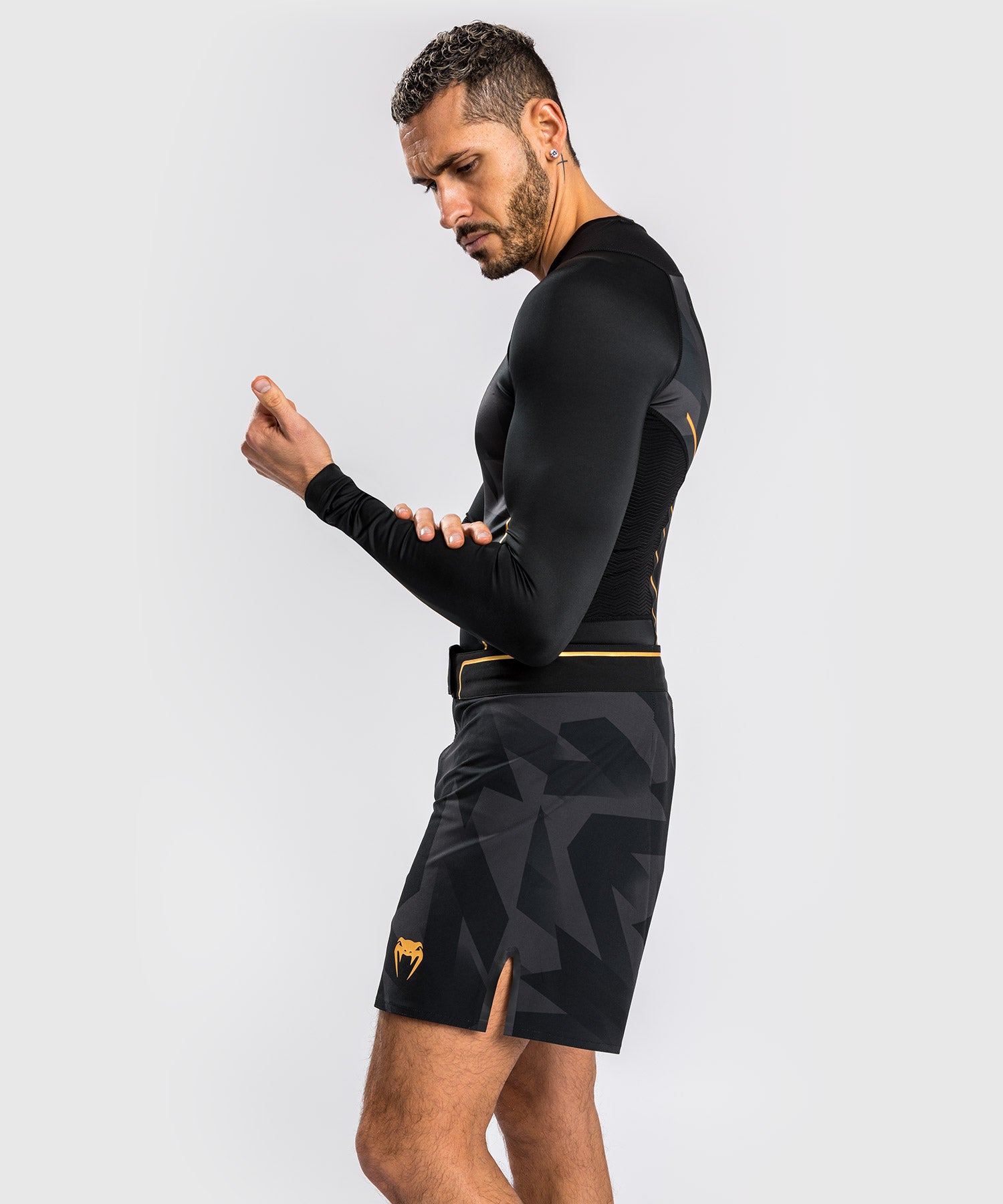 Venum Razor Rashguard Long Sleeves - Black/Gold