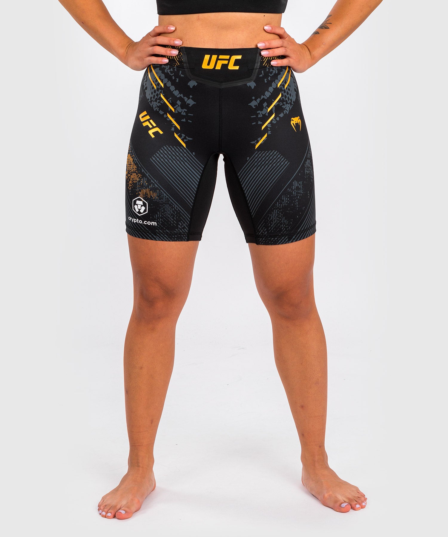 Venum UFC FIGHT NIGHT ADRENALINE FIGHTSHORTS LONG FIT - Sports shorts -  black/gold/black 